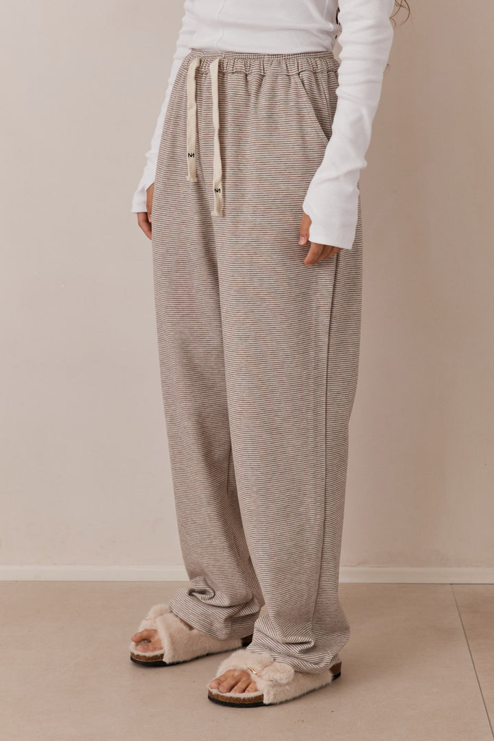 מכנסי סטרייפס אלן בשילוב שרוכי לוגו | חום/לבן