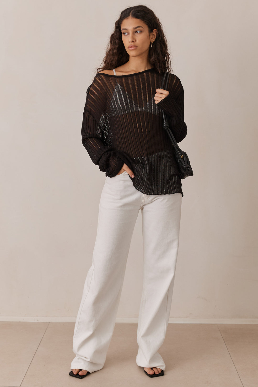 חולצת רשת איזבל מבד סריג | שחור