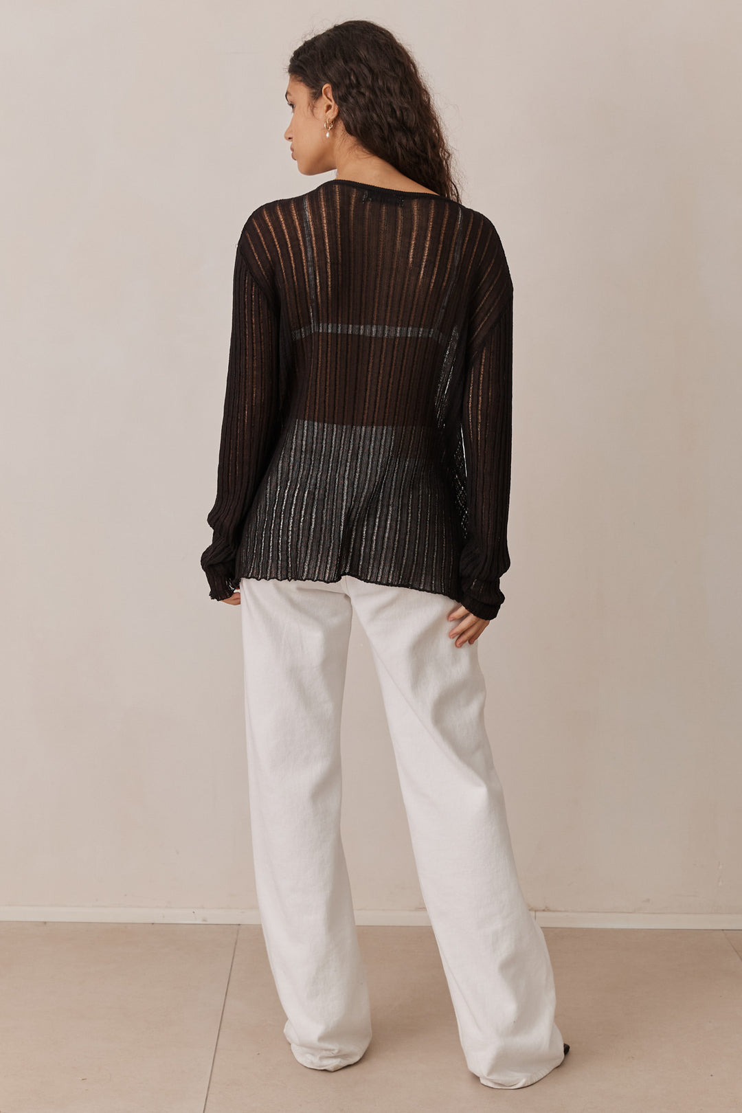 חולצת רשת איזבל מבד סריג | שחור