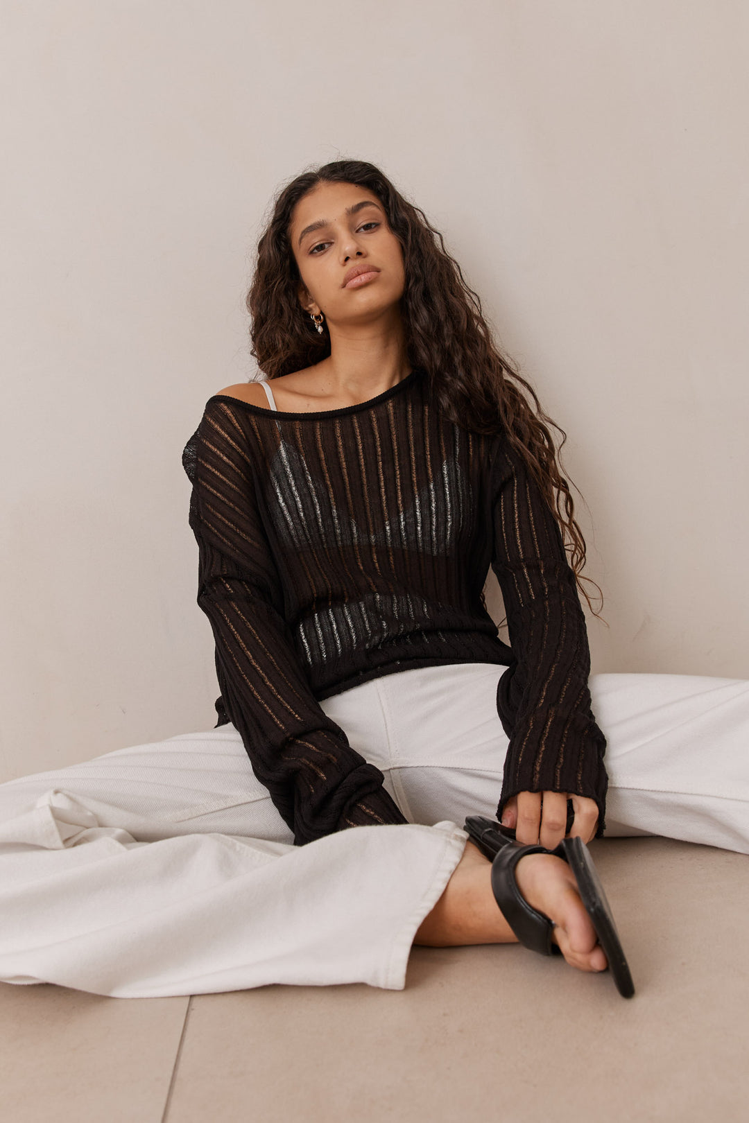 חולצת רשת איזבל מבד סריג | שחור