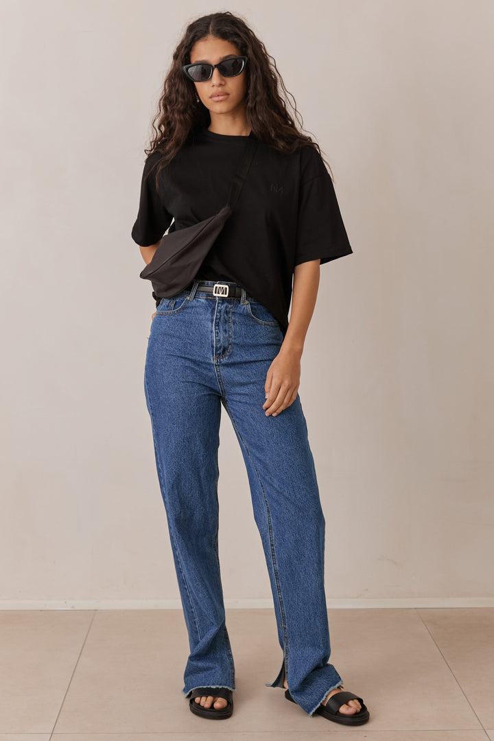 טי שירט ניקי בשילוב רקמת לוגו | שחור