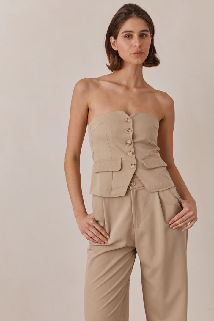 סטרפלס אליס מחויט בשילוב כפתורים | בז'