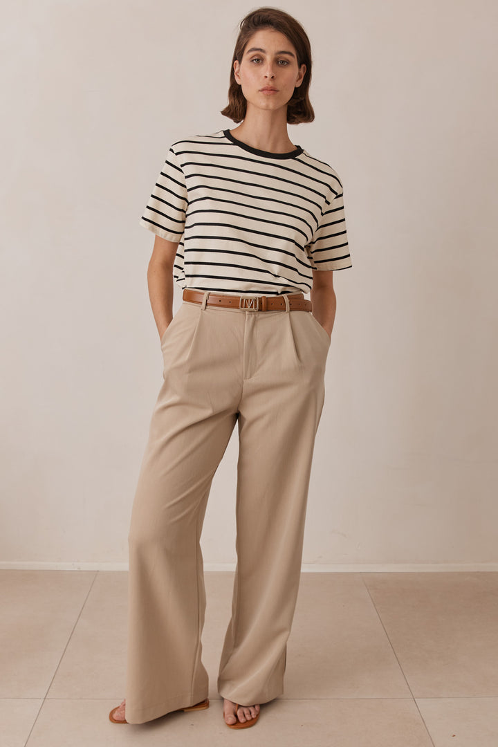 טי שירט אלכס סטרייפס | שמנת/שחור