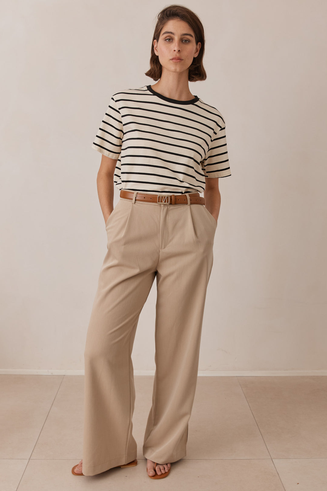 מכנסי אליס מחויטים | בז'