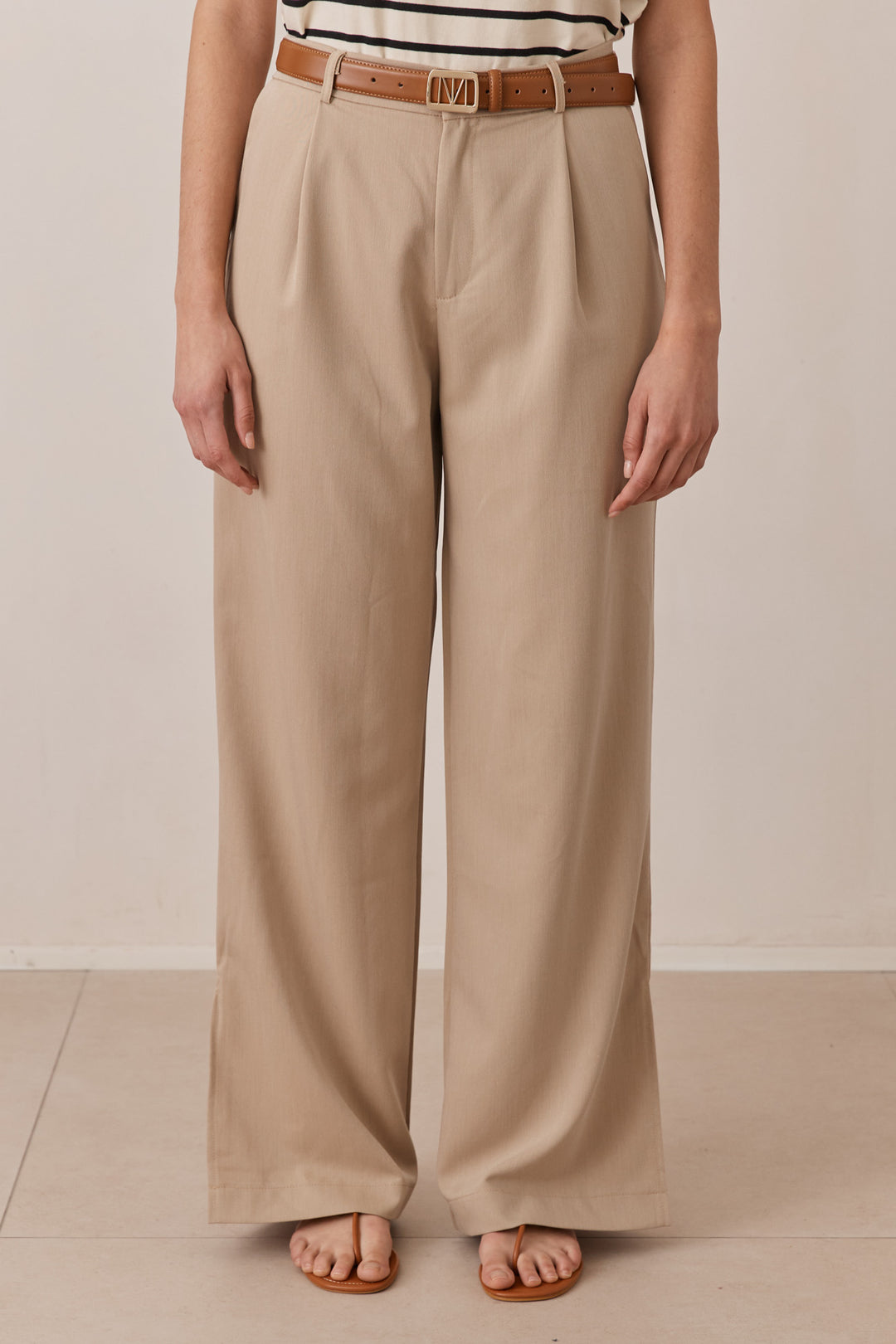 מכנסי אליס מחויטים | בז'