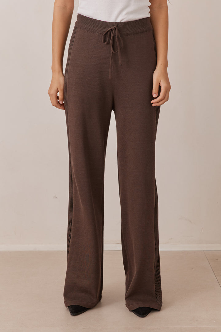 מכנסי סריג איב טקסטורת פסים צידית | חום