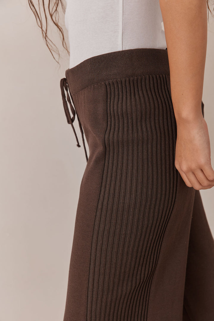 מכנסי סריג איב טקסטורת פסים צידית | חום