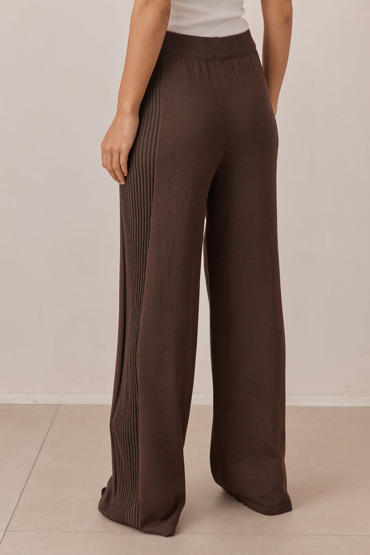 מכנסי סריג איב טקסטורת פסים צידית | חום