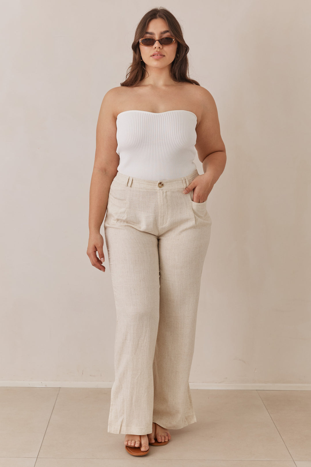 סטרפלס אן בד ריב מחשוף לב | לבן