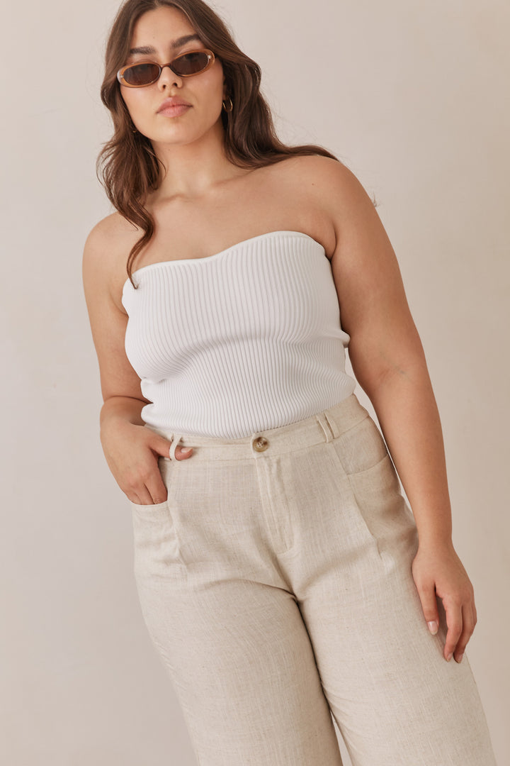 סטרפלס אן בד ריב מחשוף לב | לבן