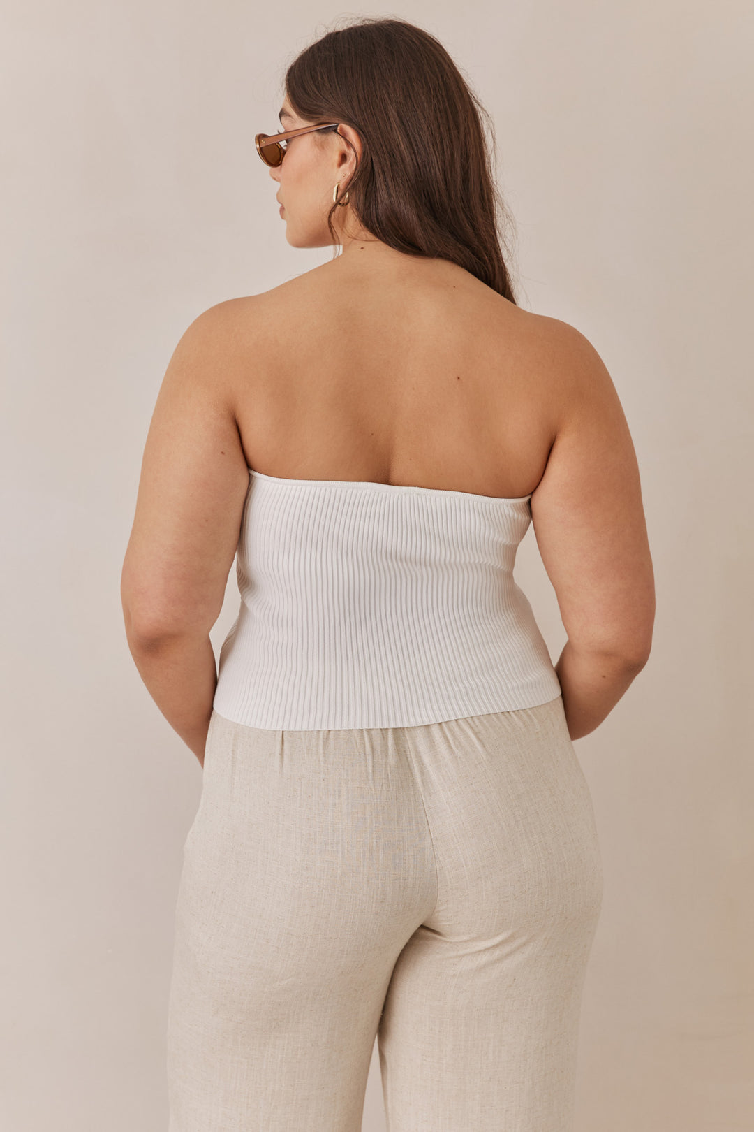 סטרפלס אן בד ריב מחשוף לב | לבן