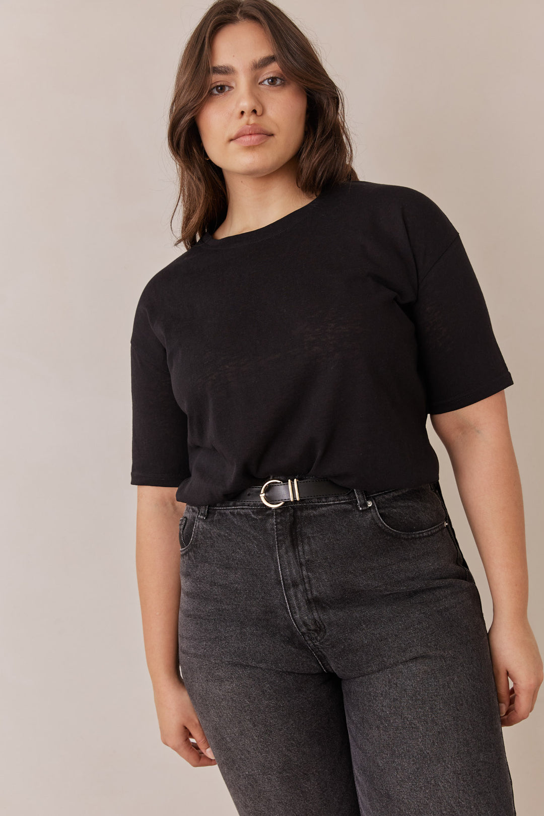 טי שירט אייברי גזרה אוברסייזית שקפקפה | שחור