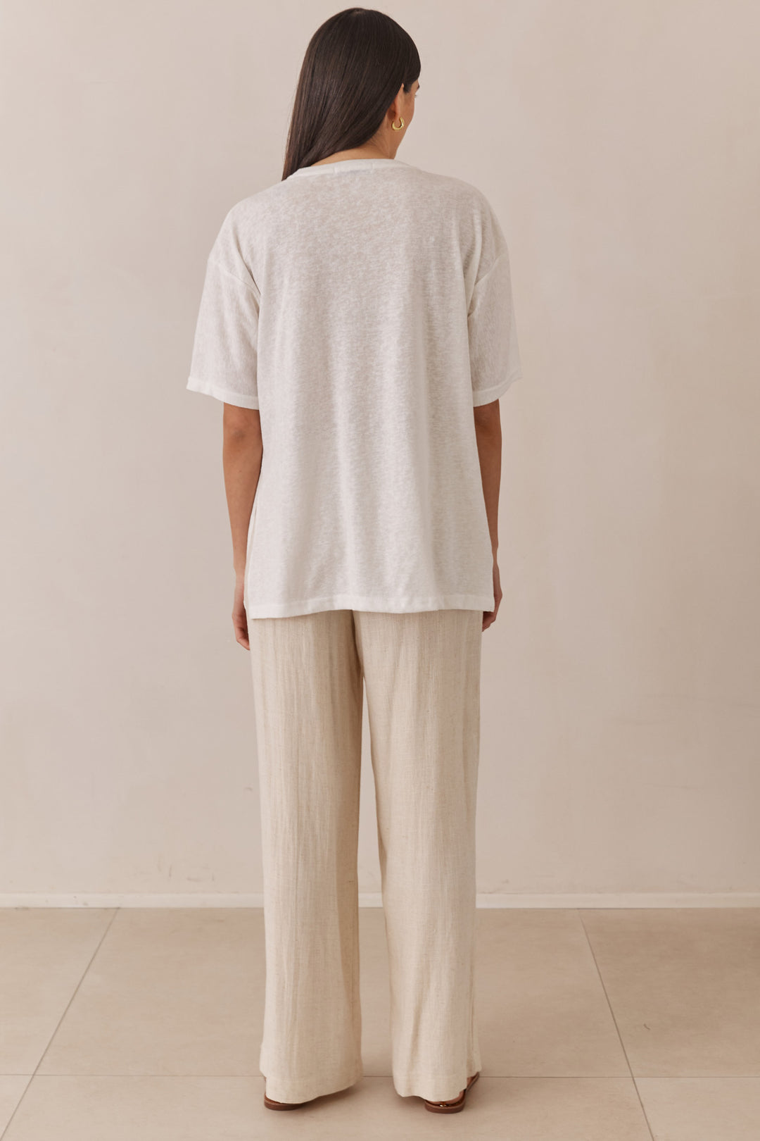 טי שירט אייברי גזרה אוברסייזית שקפקפה | לבן