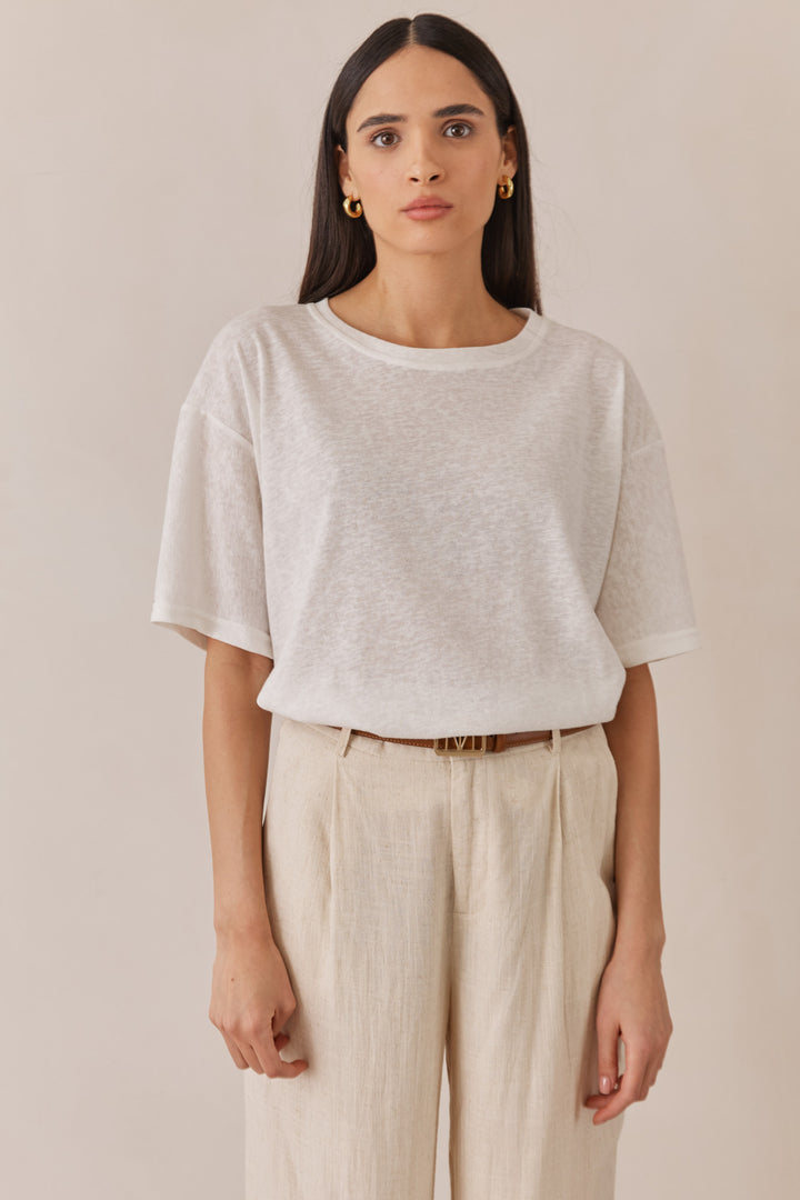 טי שירט אייברי גזרה אוברסייזית שקפקפה | לבן