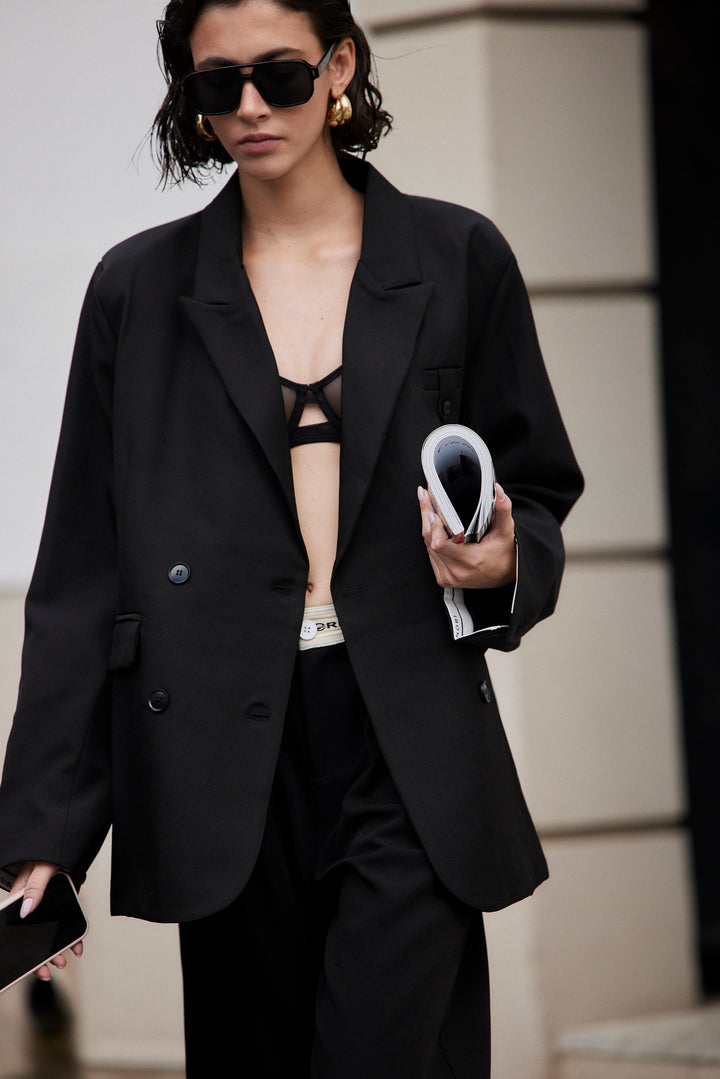 חזיית רשת נסיס בשילוב ברזלים | שחור