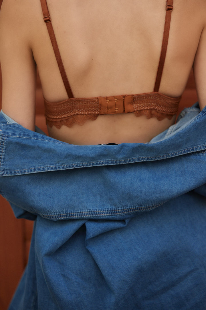 חזיית תחרה אמי בשילוב בטנה | חום