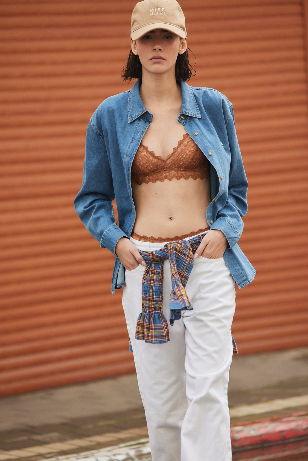 חזיית תחרה אמי בשילוב בטנה | חום