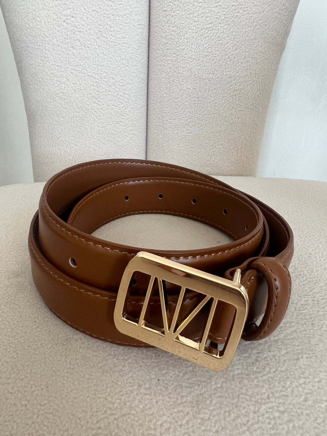 חגורת לוגו MN | חום/זהב