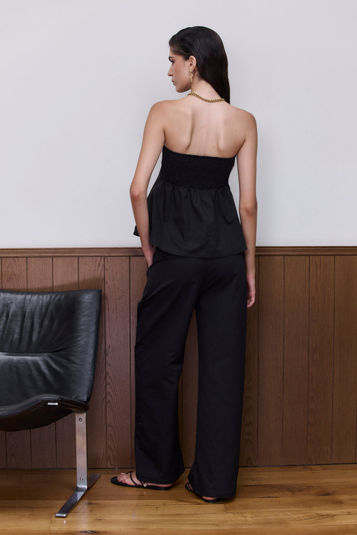 טופ סטרפלס כריסטה בשילוב קפלים | שחור