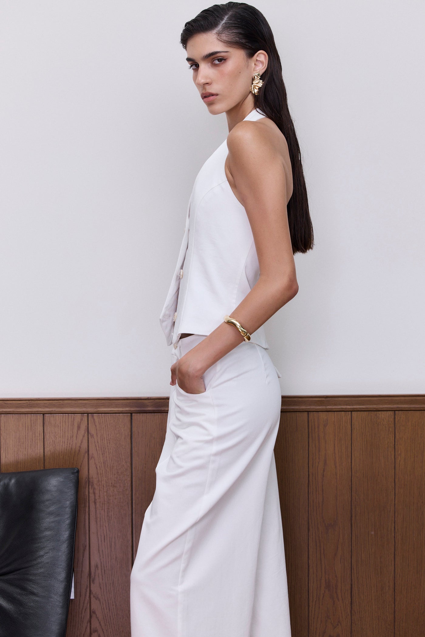 ווסט קולר אודיה כפתורים | לבן