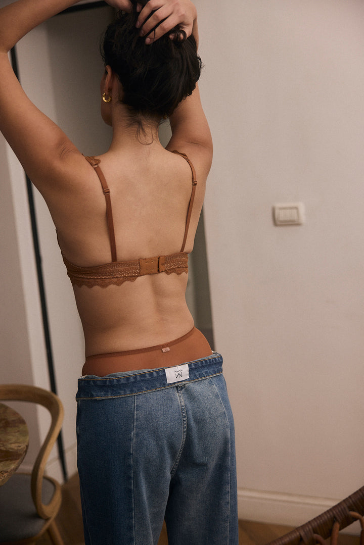 חזיית תחרה אמי בשילוב בטנה | חום