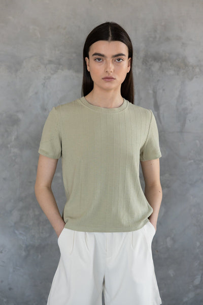 חולצת טי ג'יימי בשילוב טקסטורת פסים | ירוק בהיר