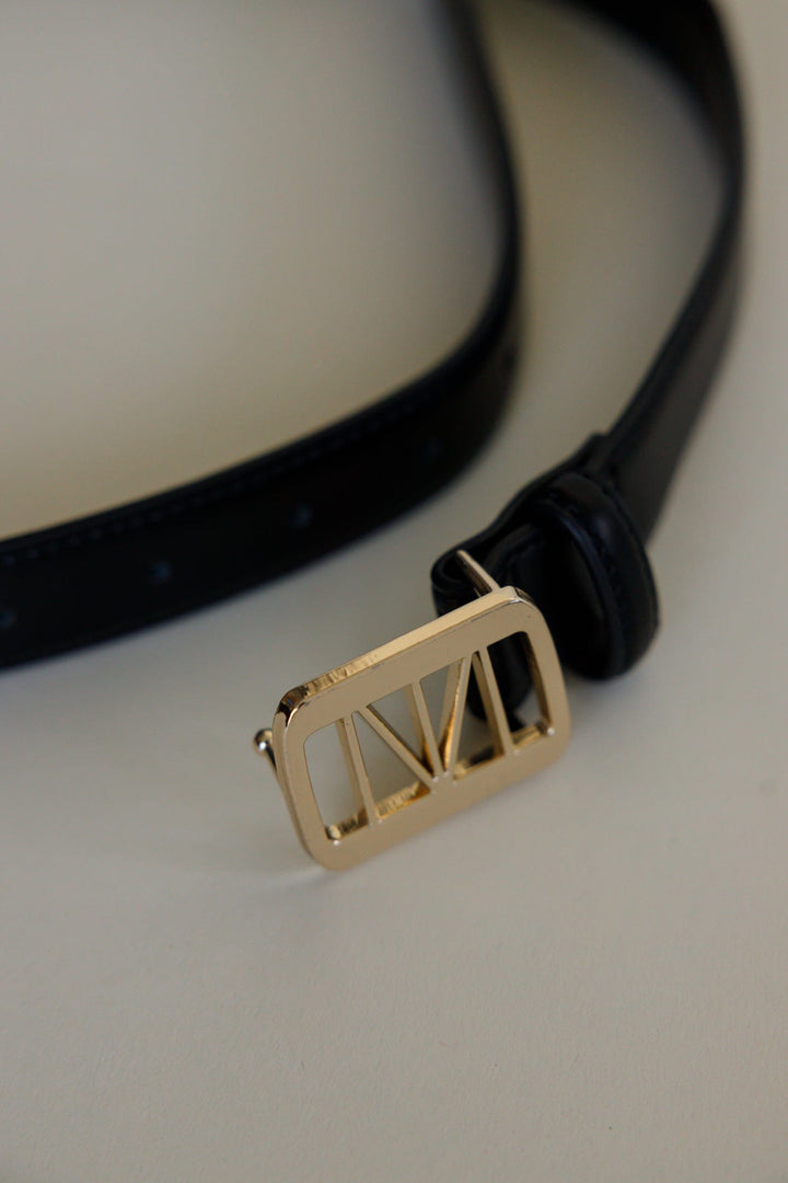 חגורת לוגו MN | שחור/זהב