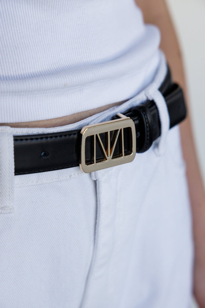 חגורת לוגו MN | שחור/זהב