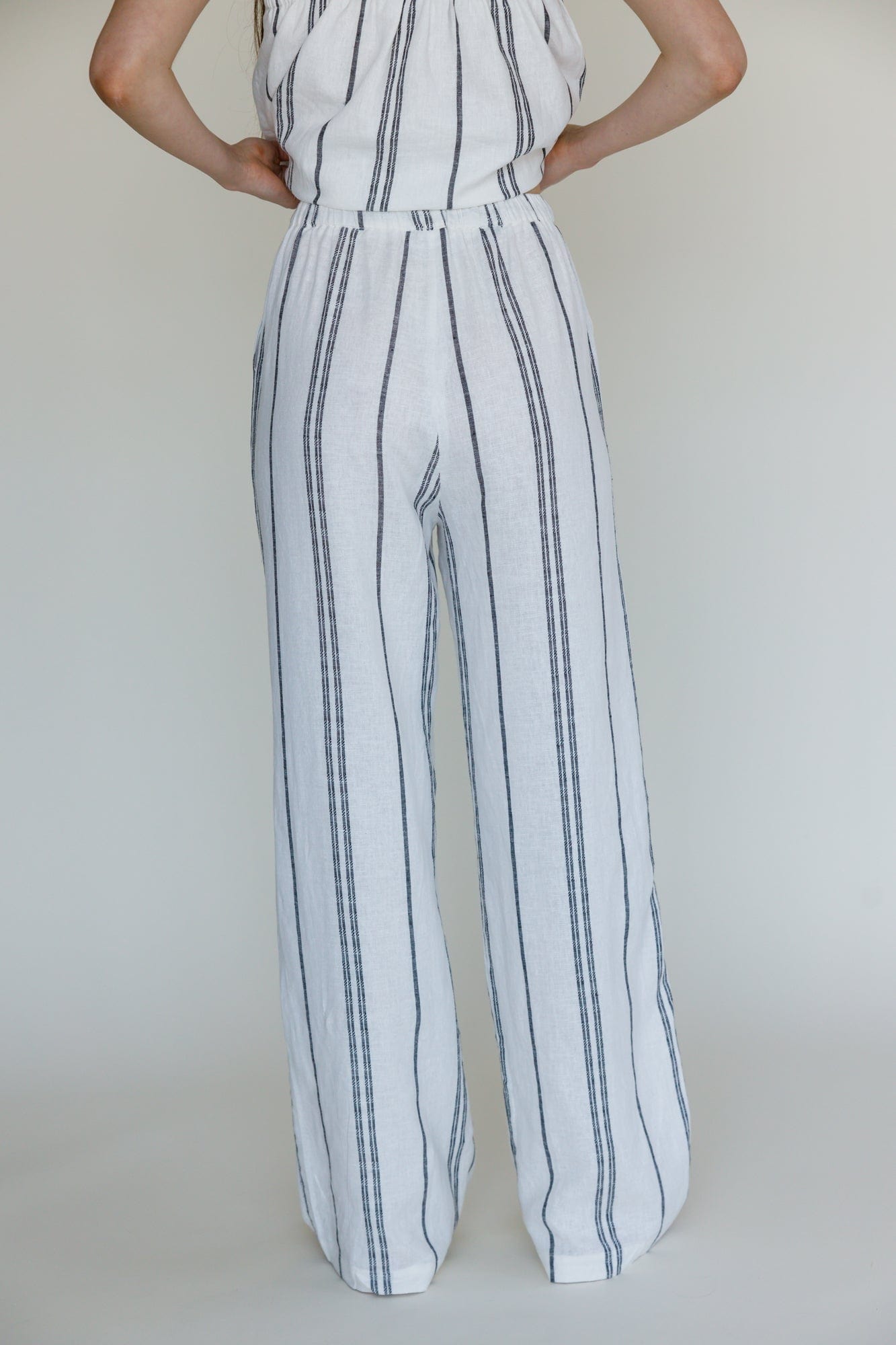 מכנסי סטרייפס צ'ארלי דמוי פשתן | לבן/שחור