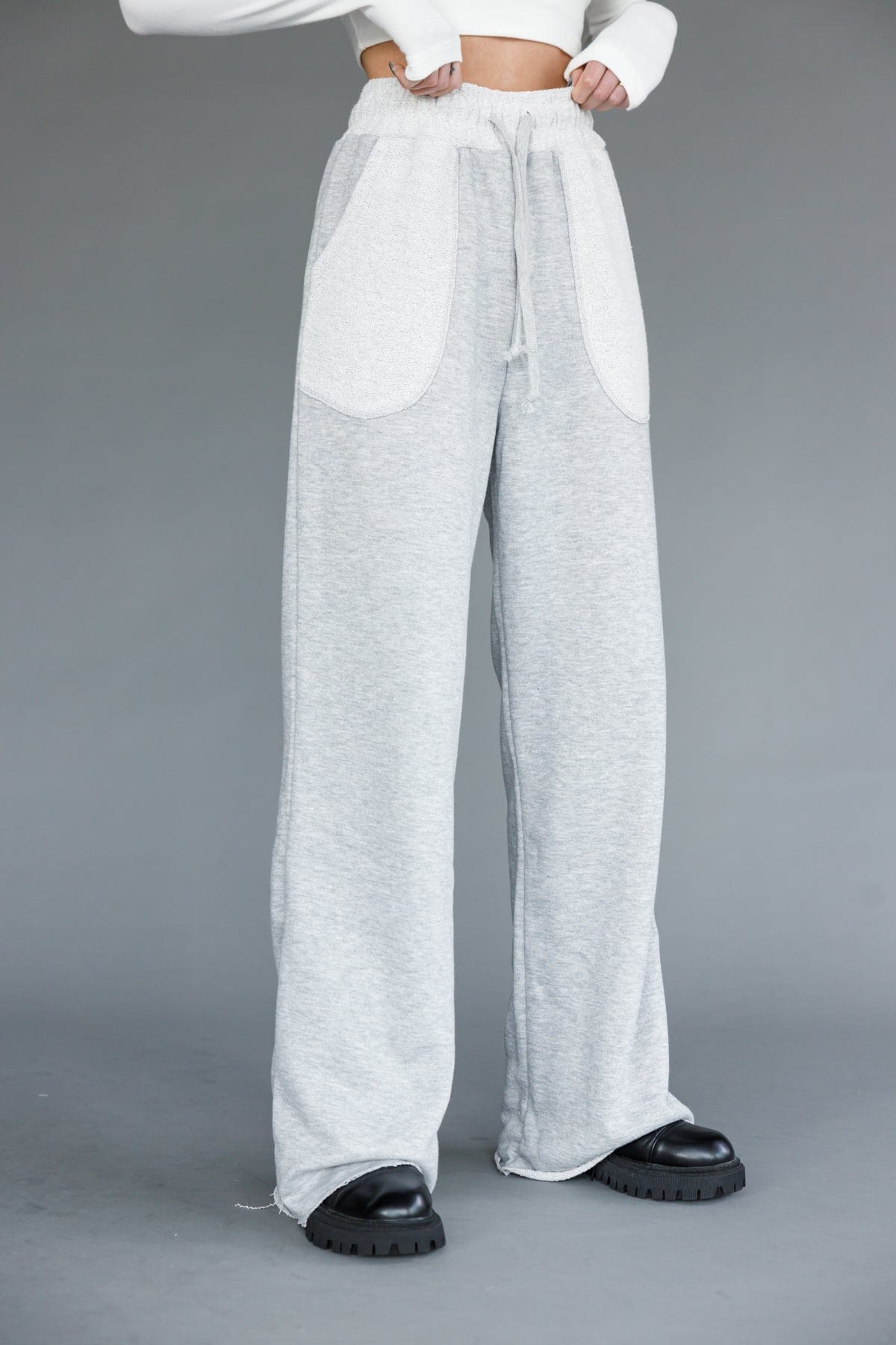 מכנסי טרנינג מרי אלמנט כיסים | אפור