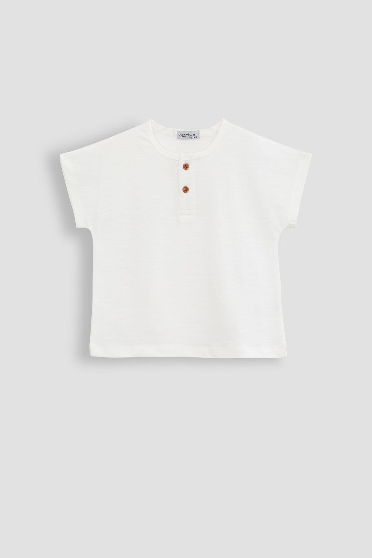 חולצת טי ריילו בשילוב כפתורים | לבן