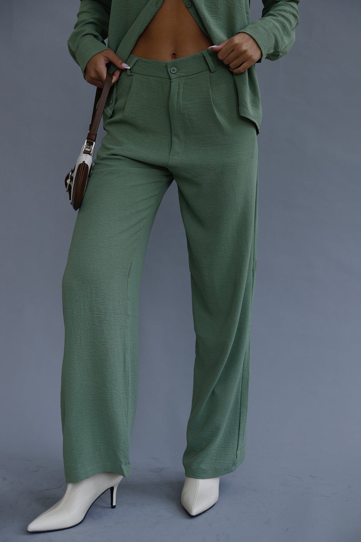 מכנסי מוניק מחויטים | ירוק