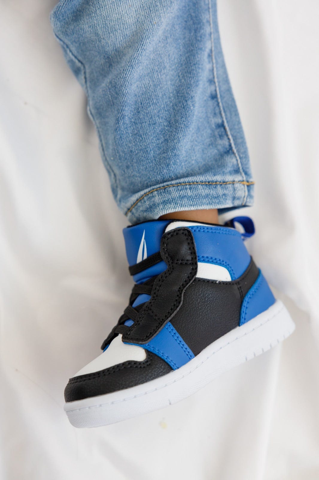 נעלי אייר גבוהות בשילוב שרוכים NAUTICA | כחול