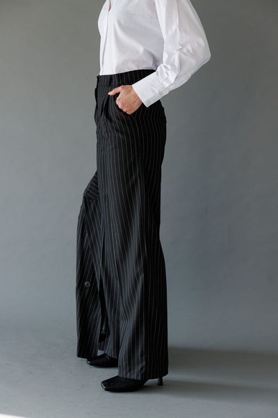 מכנסיים מחויטים ג'ייקוב סטרייפס | שחור/לבן