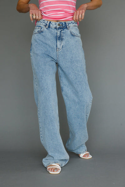 ג'ינס אריאה וואש גזרה ישרה | ג'ינס